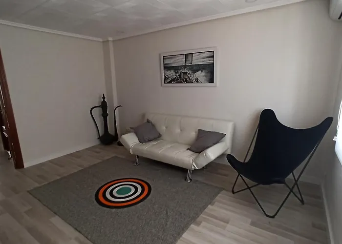 Apartamento En El Cabanyal Enfrente De La Marina Real