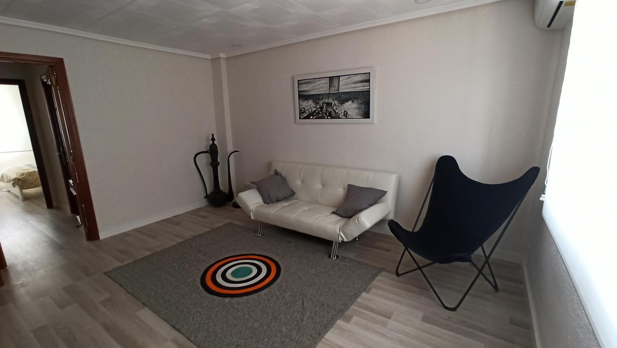 Apartamento En El Cabanyal Enfrente De La Marina Real *